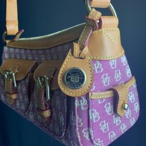 Vintage Dooney & Bourke shoulder bag